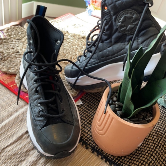 Authentic Brand New Converse” Never Worn” - Picture 2 of 8